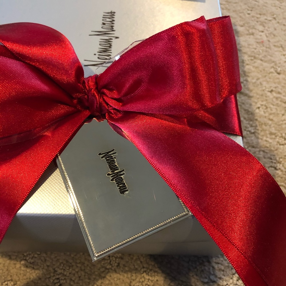 💯 🎁 Authentic Neiman Marcus Gift Box - Picture 4 of 6